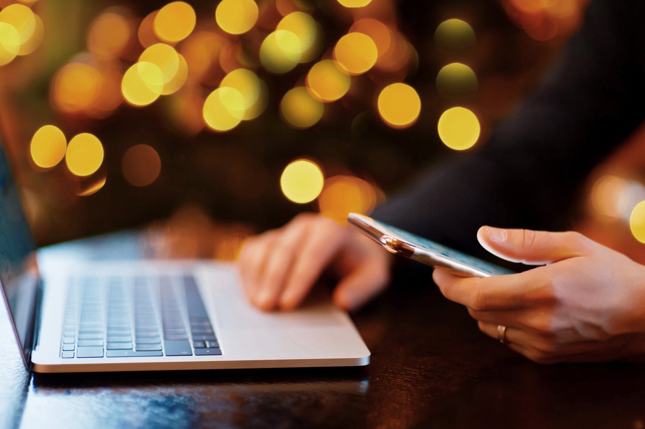 HOW BUSINESS AND CONSUMERS CAN STAY SAFE DURING THE ONLINE HOLIDAY SHOPPING SEASON