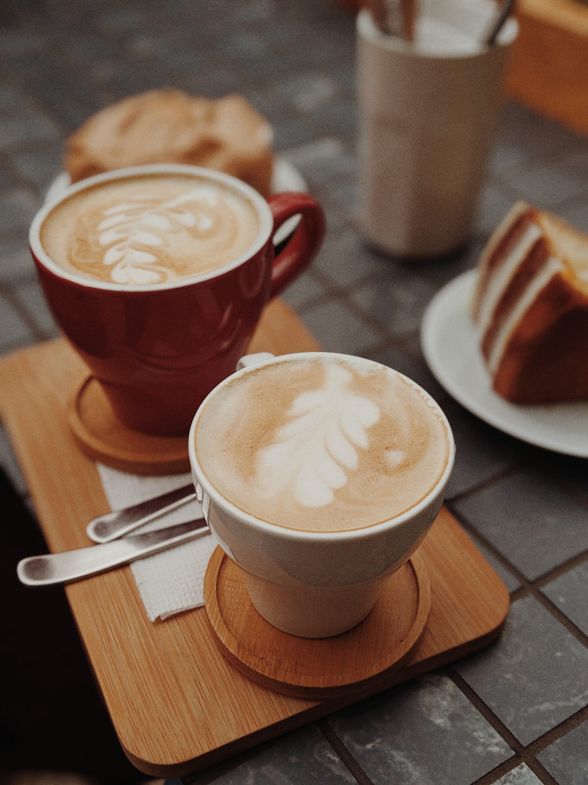 START YOUR OWN COFFEE SHOP – 4 KEY TIPS TO SUCCESS